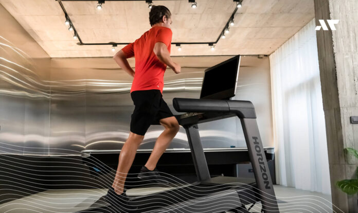 Mężczyzna bieganie na bieżni Horizon
