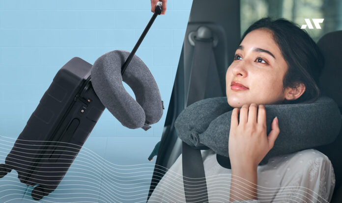 Kobieta używa masażer Synca Wellness