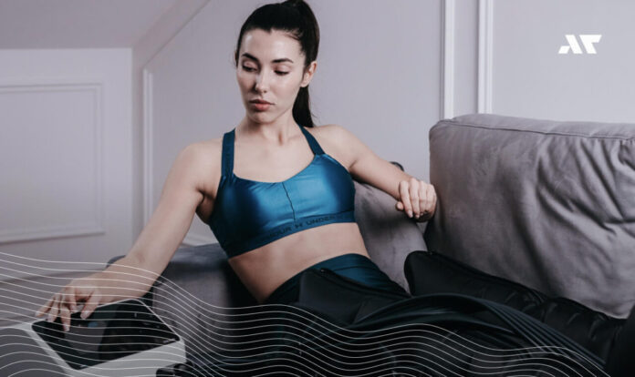 Kobiet używa aparatu do presoterapii