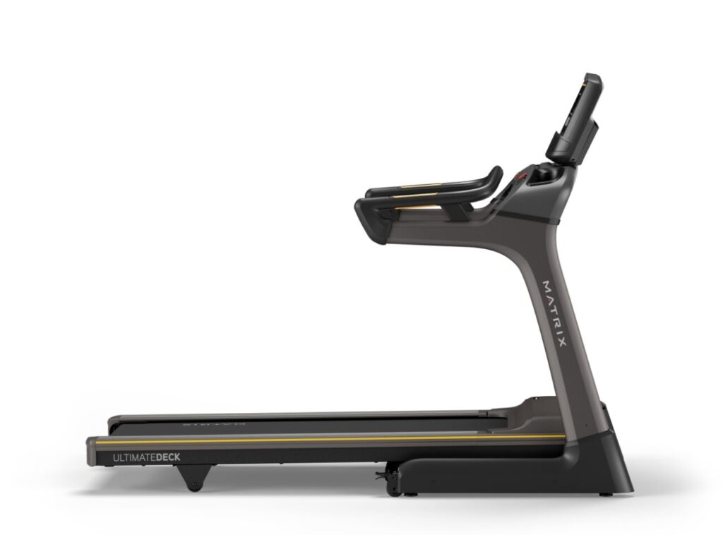 Bieżnia Matrix TF50 – widok z boku, solidna konstrukcja