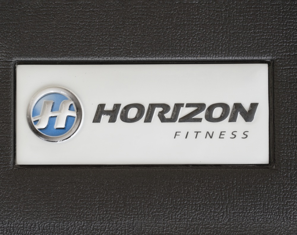 Logo Horizon Fitness na macie ochronnej