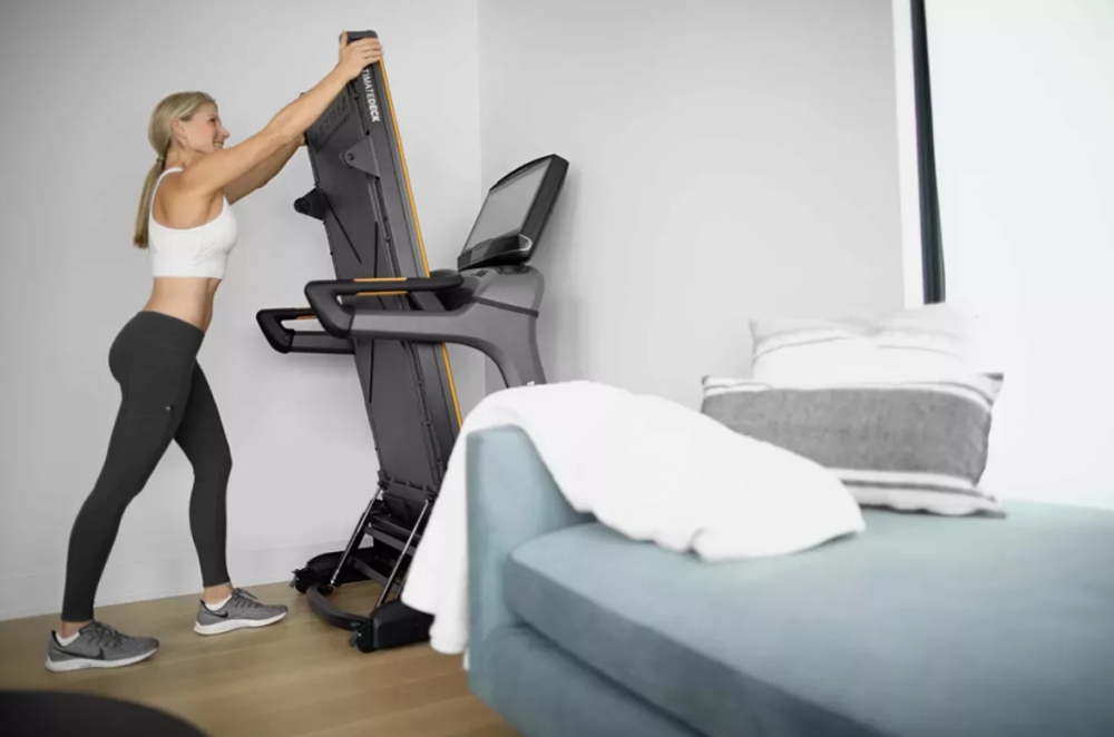 Składana bieżnia Matrix TF30 – idealna do małego mieszkania