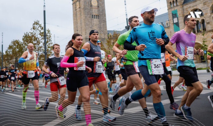 Biegacze podczas maratonu