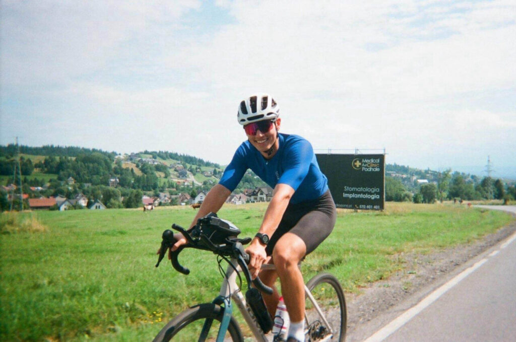 Maciek Duda podczas rowerowego wyzwania w Polsce, przygotowania do triathlonu i Ironmana