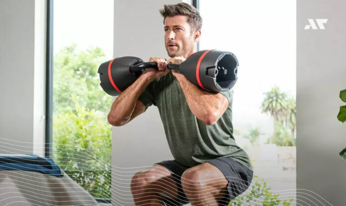 Trening siłowy nóg triathlonisty – przysiad goblet jako element budowania siły i stabilizacji