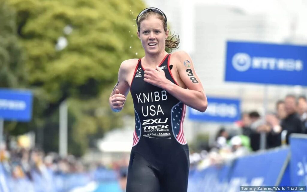 Taylor Knibb podczas biegu w zawodach WTCS Yokohama 2023, reprezentantka USA w rywalizacji elity triathlonu