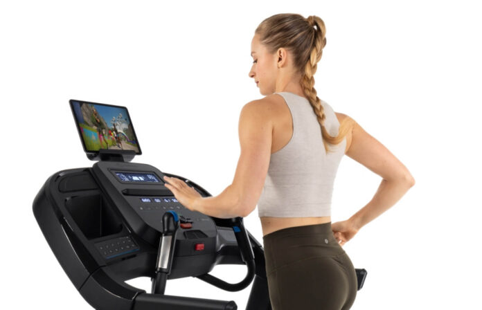 Trening biegowy w domu u triathlonisty – kontrola intensywności i regeneracja między jednostkami