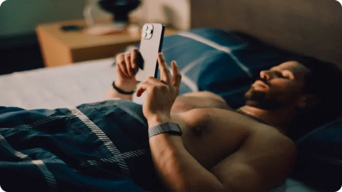 monitorowanie regeneracji i snu sportowca za pomocą opaski whoop