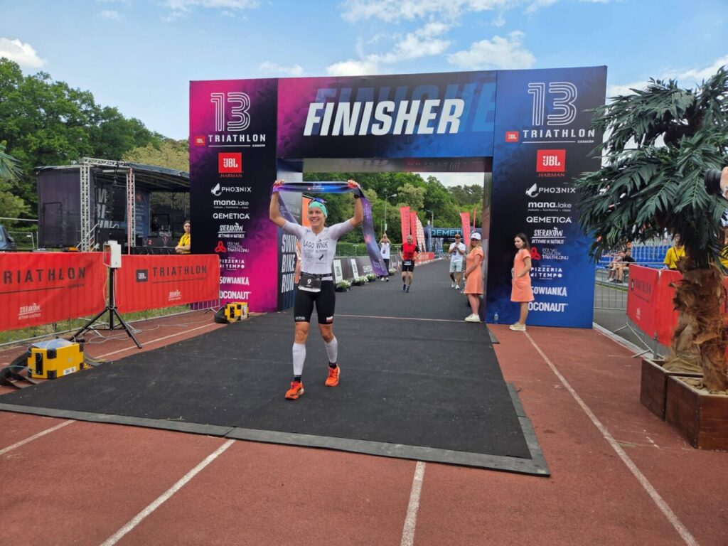 Marta Łagownik na mecie JBL Triathlon Sieraków – rekord trasy i zwycięstwo w zawodach
